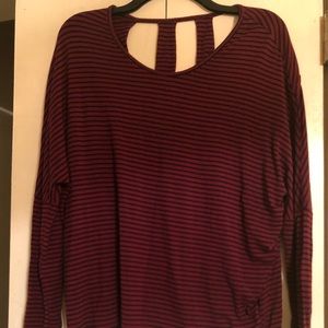 Long sleeve maroon shirt 🖤